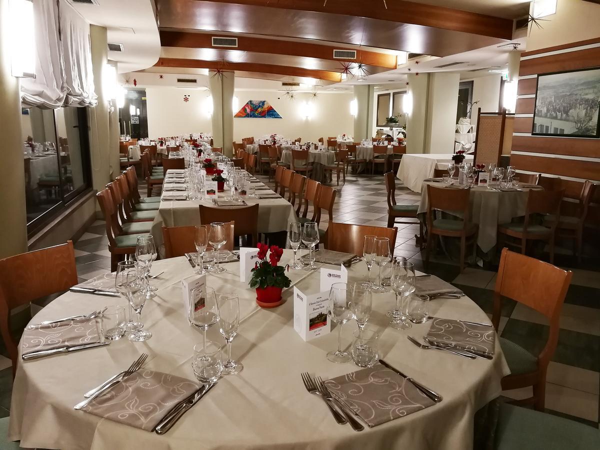 Hotel Il Castellaccio Piccione Eksteriør billede