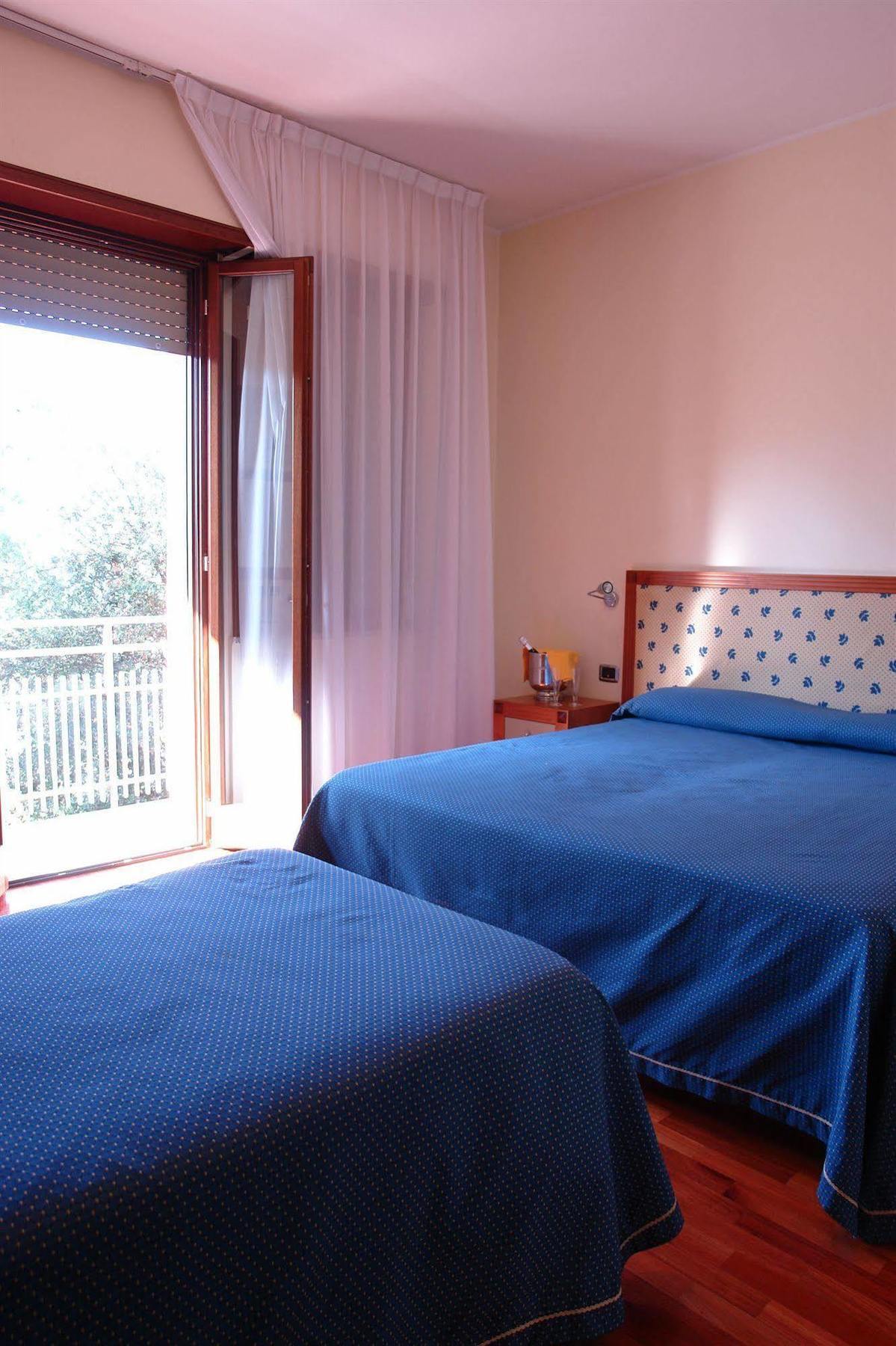 Hotel Il Castellaccio Piccione Eksteriør billede