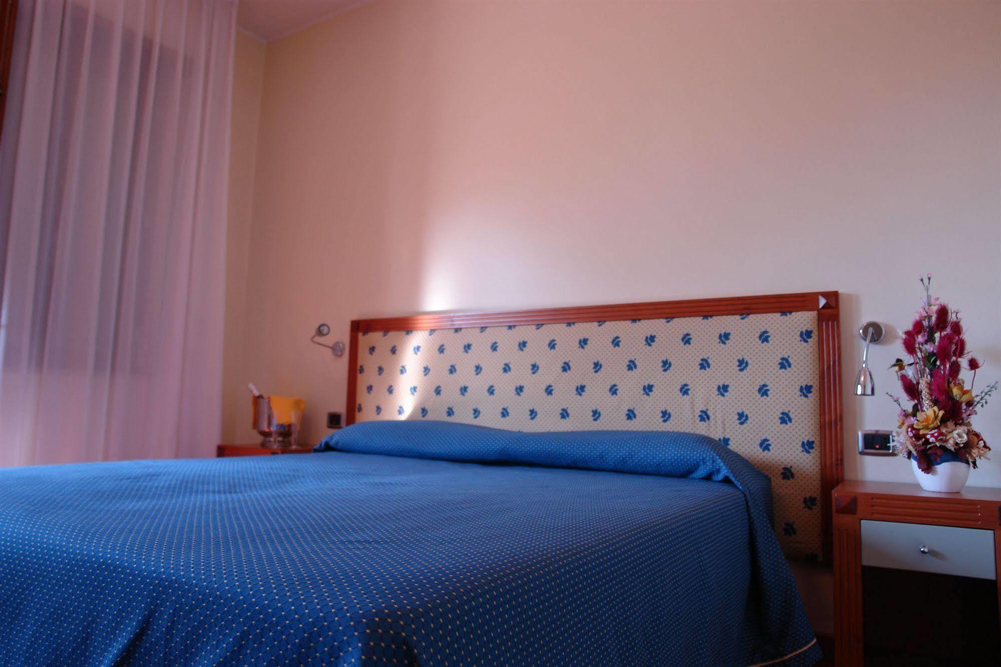 Hotel Il Castellaccio Piccione Eksteriør billede
