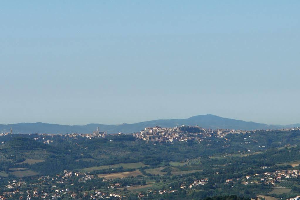 Hotel Il Castellaccio Piccione Eksteriør billede