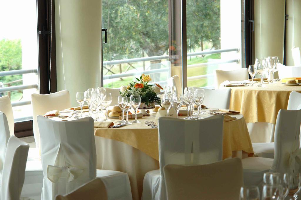Hotel Il Castellaccio Piccione Eksteriør billede